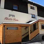 Albert'n Haus 4*
