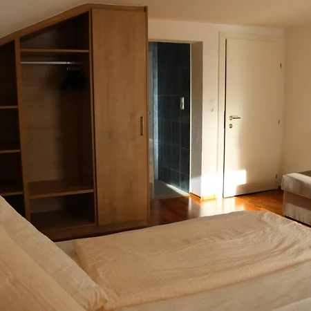 Albert'n Haus 2*